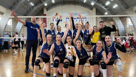 Victorie în cinci seturi la Galați! Fetele noastre sunt pe primul loc la final de an