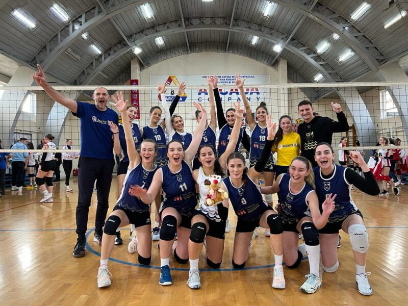 Victorie în cinci seturi la Galați! Fetele noastre sunt pe primul loc la final de an