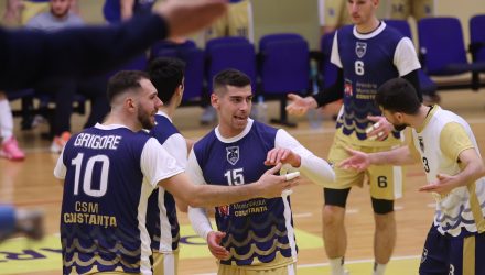 Suverani la fileu! Voleibaliștii noștri au câștigat la Dej