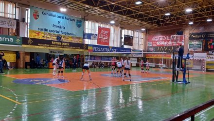 Victorie la Focșani pentru voleibalistele noastre