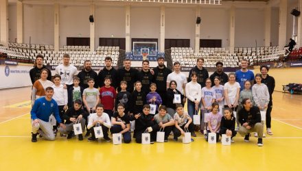 „Școala Altfel”, la CSM Constanța! Elevii au participat la un antrenament al echipei de baschet