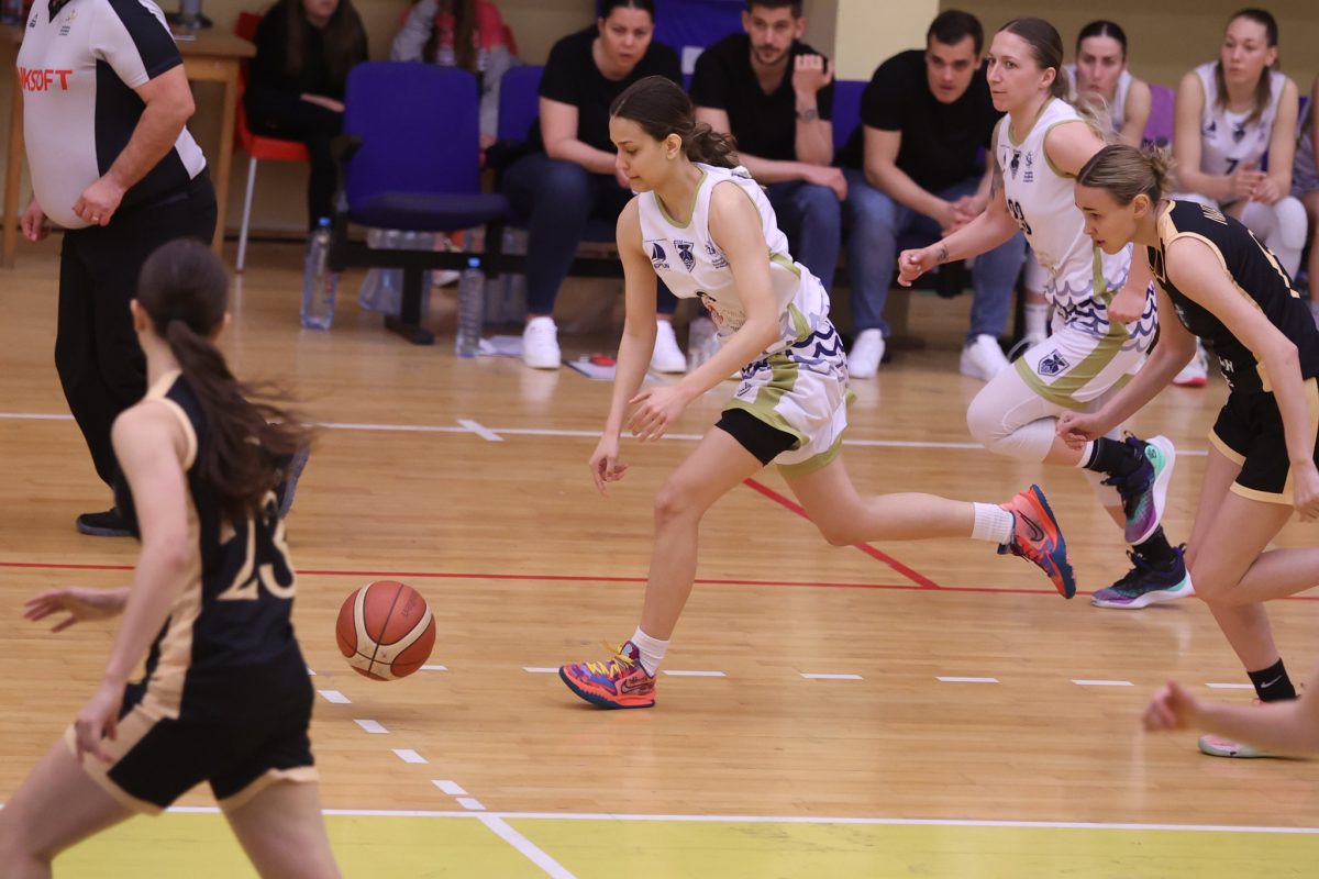 Baschetbalistele noastre au câștigat primul turneu din Cupa Federației