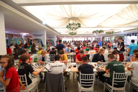 Șahiștii CSM Constanța evoluează la Campionatul European de Juniori de la Mamaia