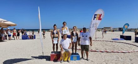 Tinerii luptători de la CSM Constanța au urcat pe podium de nouă ori la Naționalele de Lupte pe Plajă!