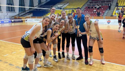 Voleibalistele noastre, studente la „Ovidius”, campioane naționale universitare