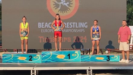 Diana Voiculescu de la CSM Constanța este campioană europeană la lupte pe plajă