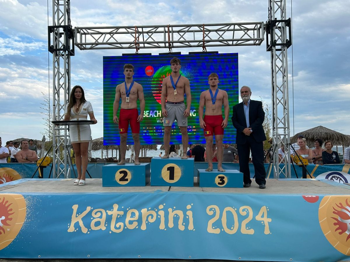 Medalii pentru sportivii de la CSM Constanța la Mondialele de lupte pe plajă