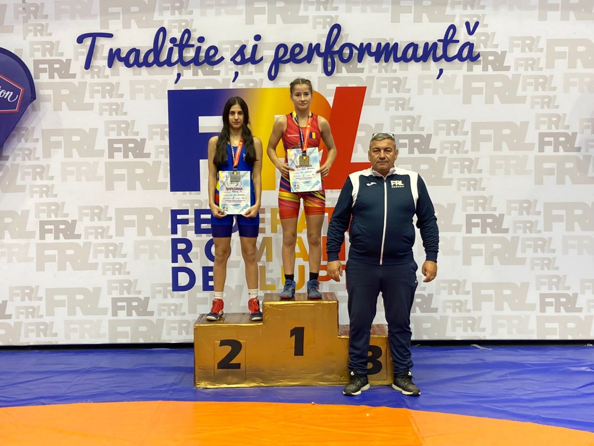 Medalii pentru tinerii luptători de la CSM Constanța