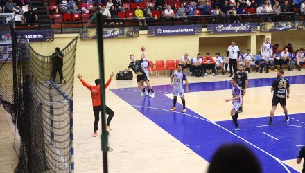 Handbaliștii au obținut cea de-a opta victorie în Liga Zimbrilor
