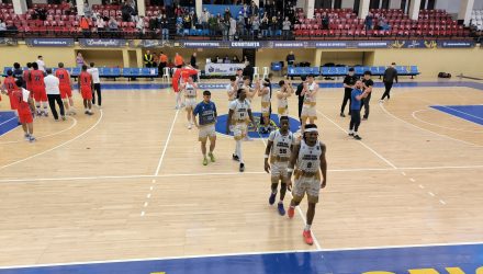 Victorie de moral pentru baschetbaliștii de la CSM Constanța