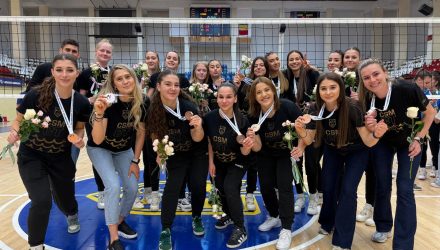 Medalii de bronz pentru voleibalistele de la CSM Constanța! Cadetele noastre au încheiat cu trei victorii Turneul Final de la Constanța