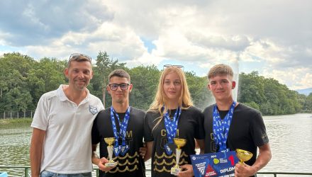 Triatloniștii Carol Popa și Amalia Singuran au devenit campioni naționali la sprint