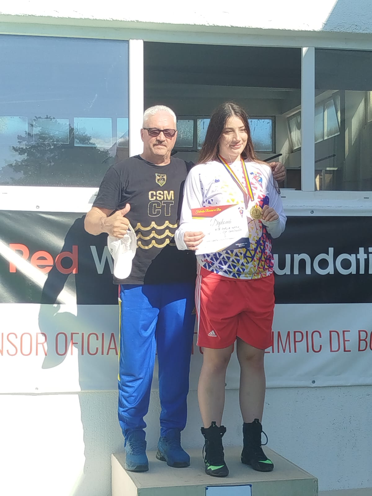 Aur, argint și bronz pentru pugilistele de la CSM Constanța