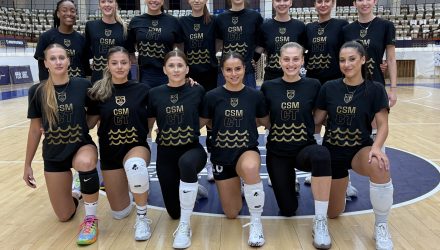 Whitney James: „Voi încerca să dau tot ce am mai bun pentru Constanța!” Voleibalistele susțin două meciuri amicale în Sala Sporturilor