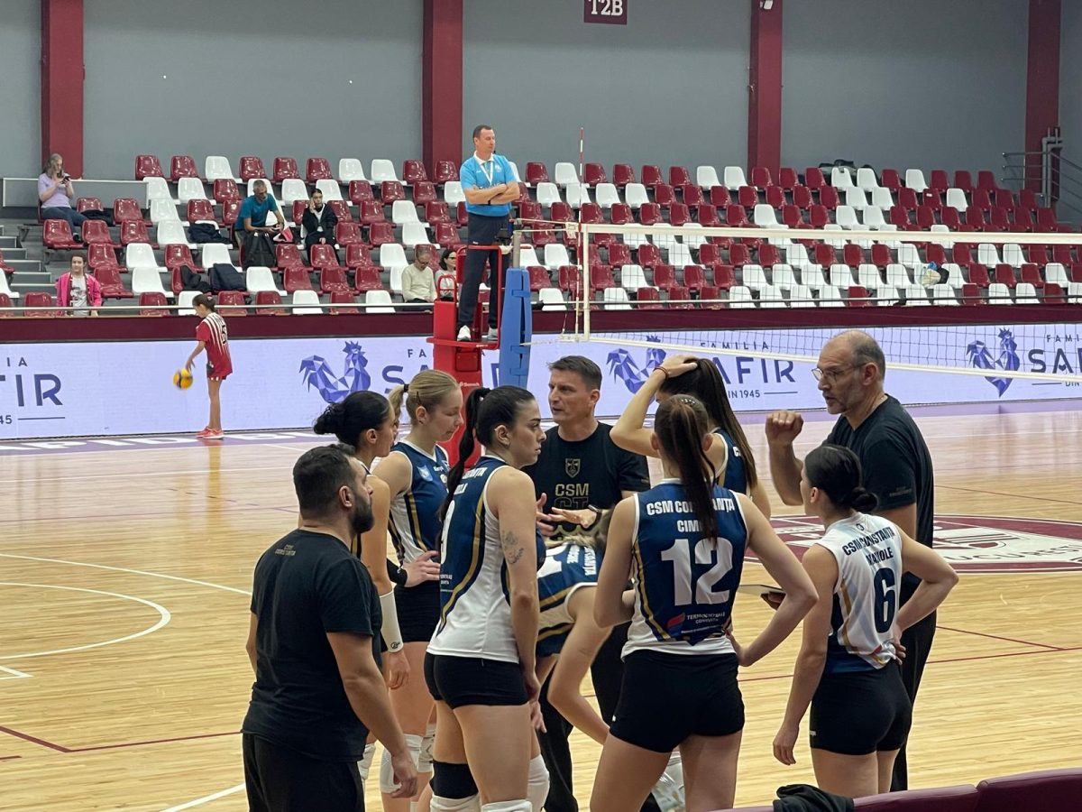 Voleibalistele noastre au cedat în duelul cu Rapid, urmează un meci acasă cu Dinamo