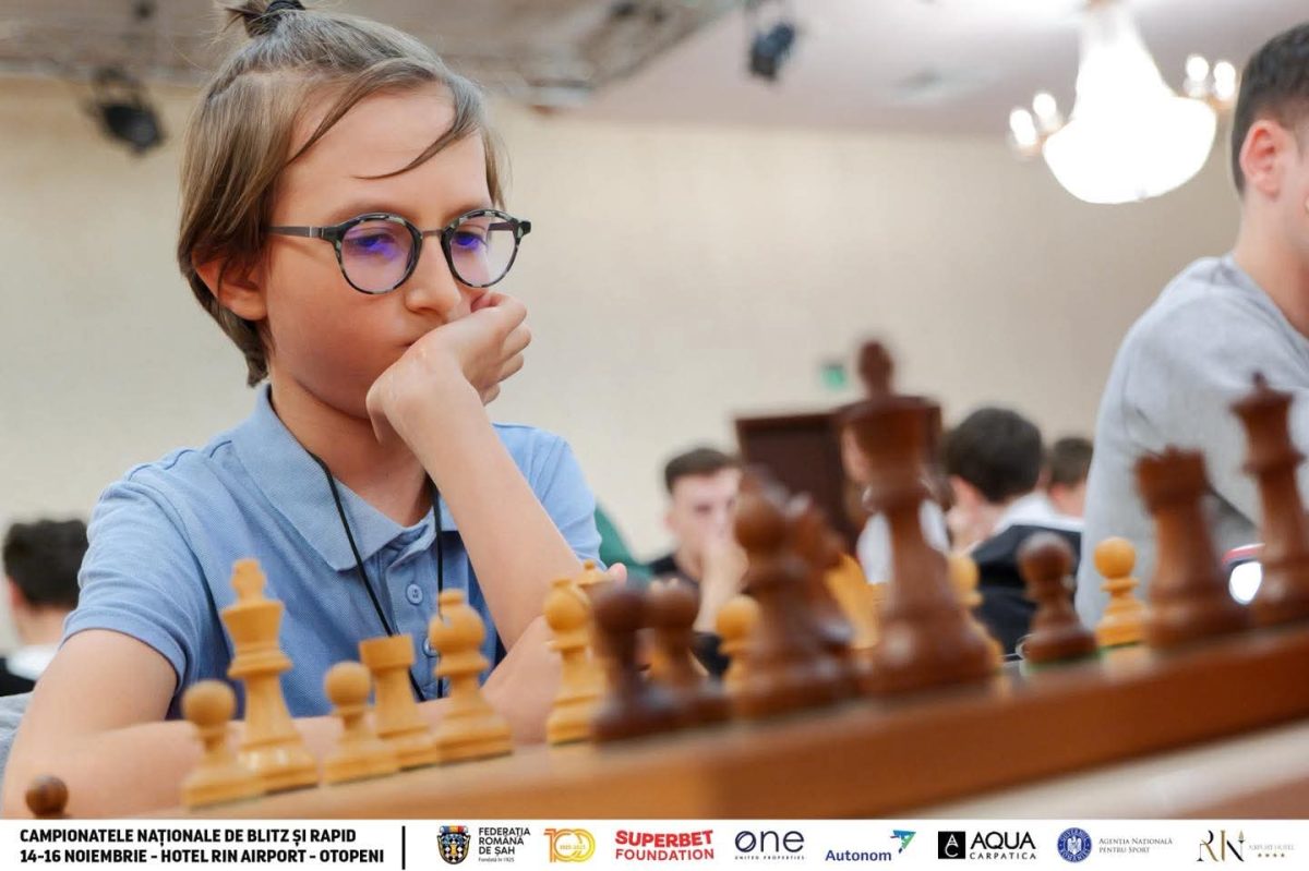 Încă o performanță reușită de copilul-minune al șahului constănțean! Tudor Henry, învingător la Openul Internațional de Blitz al României