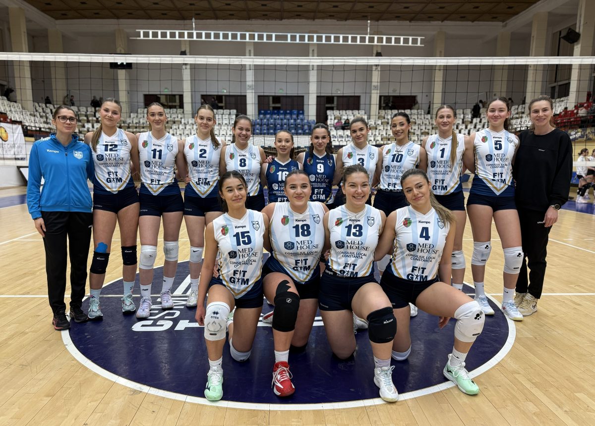 Mergem cu toate junioarele la turneele semifinale de volei! Bianca Cojocaru: “Ne dorim calificarea la turneele finale și sperăm la cel puțin o medalie!”