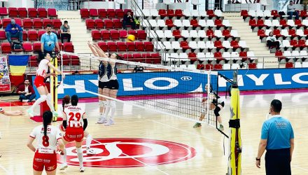 Dinamo București – CSM Constanța 3-0, în primul meci din play-off-ul Diviziei A1 de volei feminin