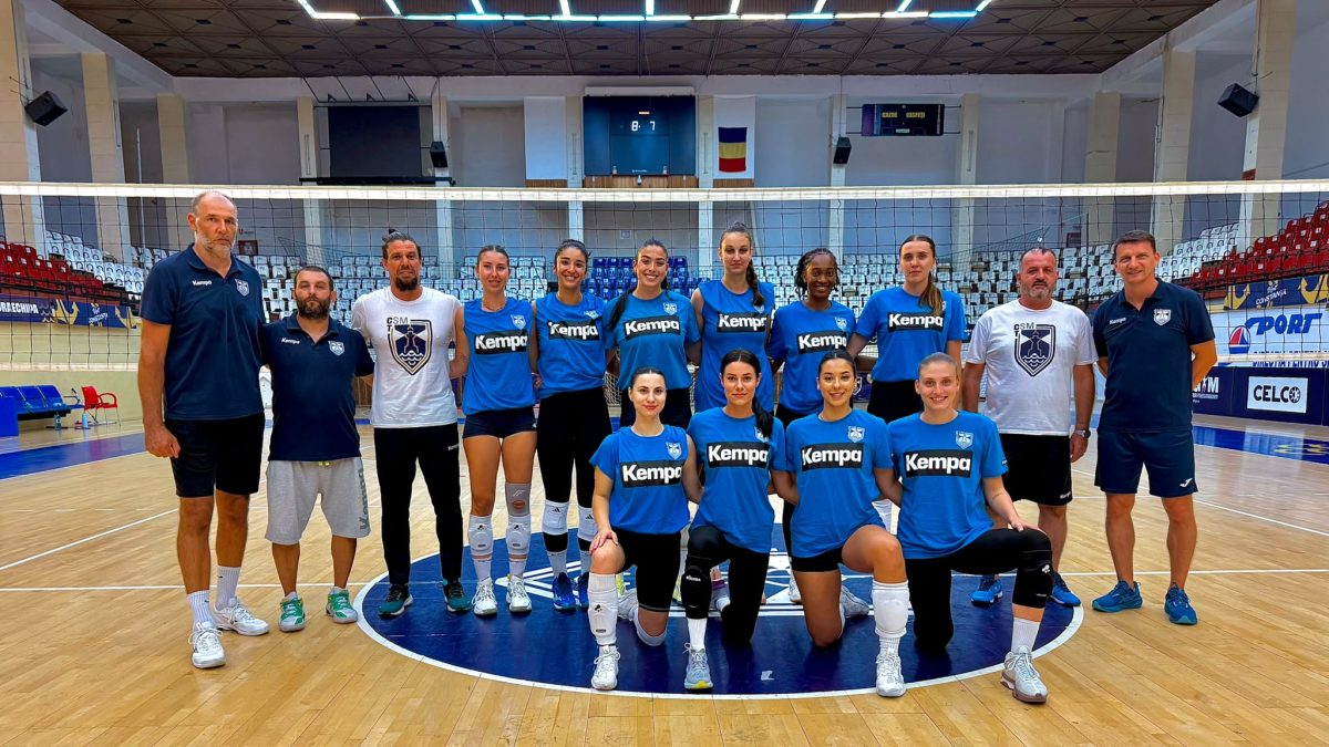 Florin Voinea: „Am reușit să creăm și în acest an o echipă competitivă!” Voleibalistele au făcut primul antrenament după vacanță, în Sala Sporturilor