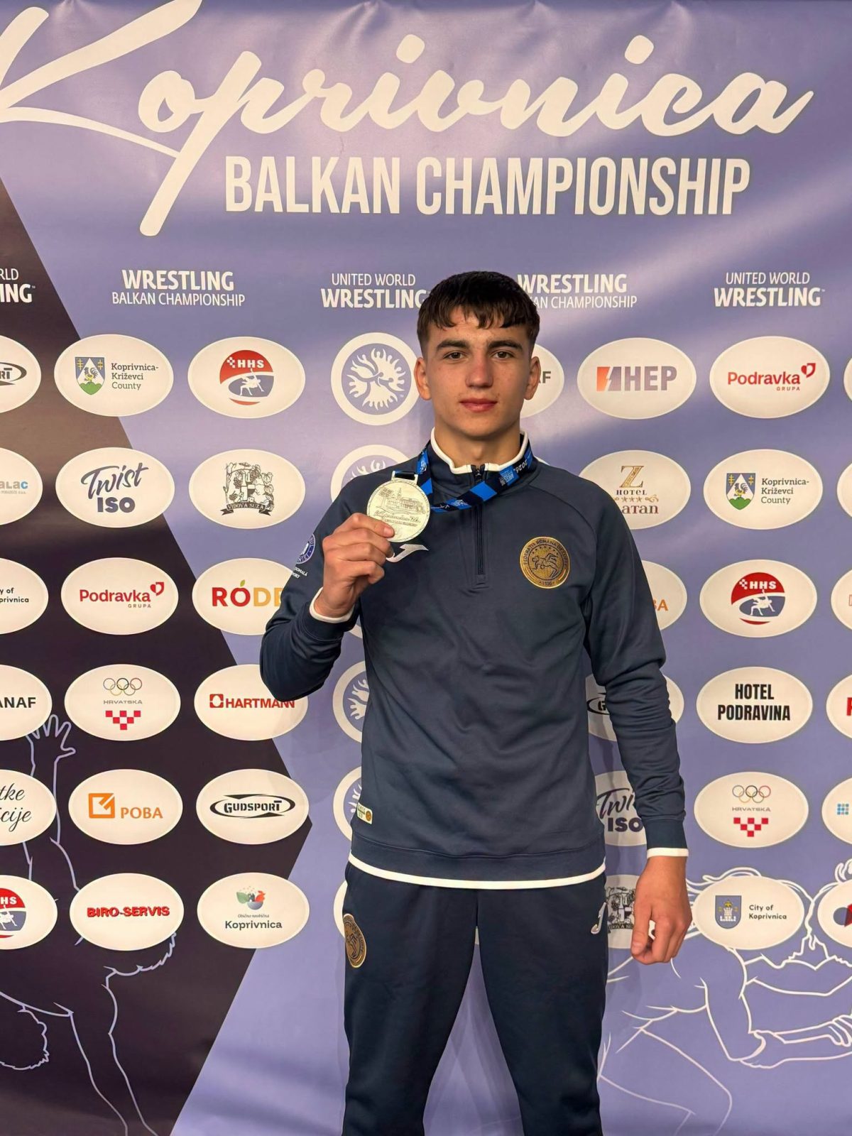 Valentin Rusu de la CSM Constanța este vicecampion balcanic la lupte libere